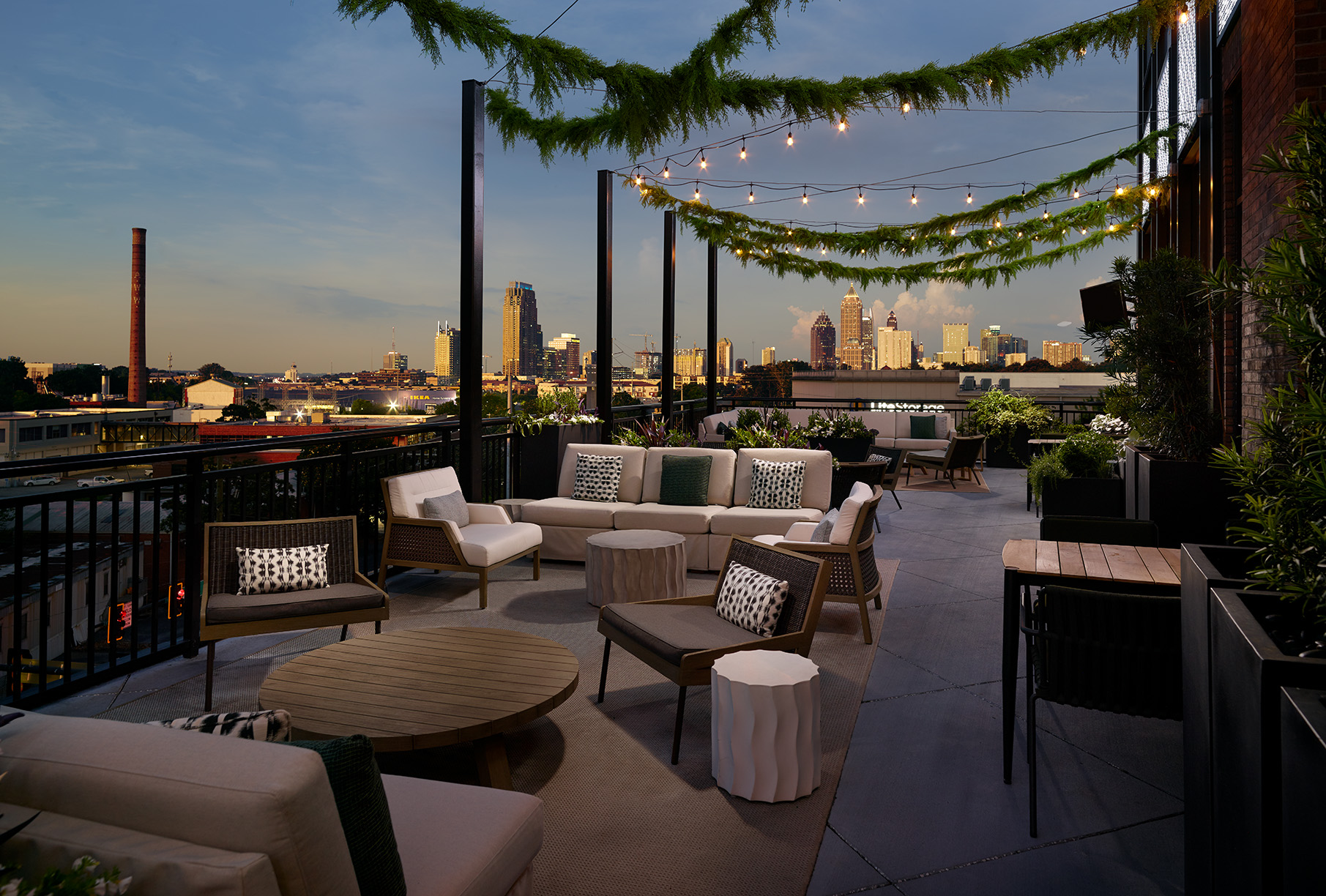 Bellyard - WP - Terrace - 1811x1224